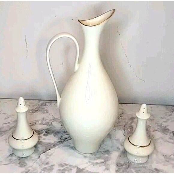 LENOX MODERN GOLD TRIM IVORY BUD VASE  & Salt/Pepper Shakers Lot - Picture 1 of 7